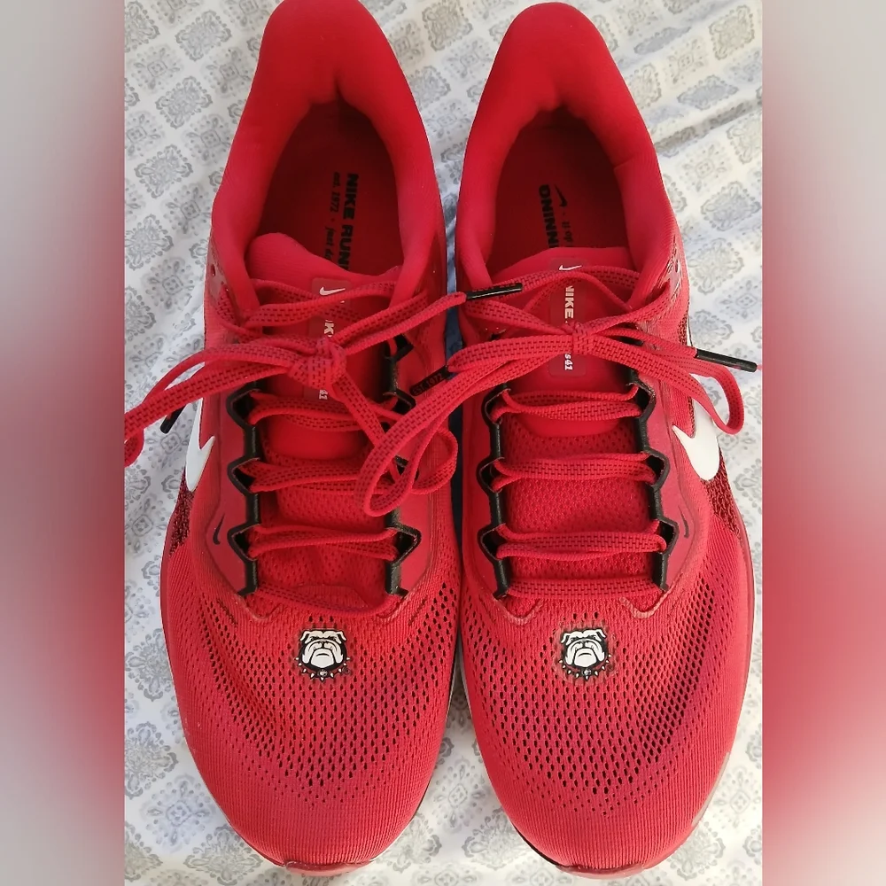 Mens Red Nike Air Zoom Pegasus 41 Georgia Bulldog Sneakers - Picture 1 of 5